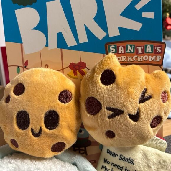 Bark Christmas Santa's Workchomp Hide Seek Toy 4 Piece Set XS-S 0-20lbs Dogs New - Picture 2 of 3